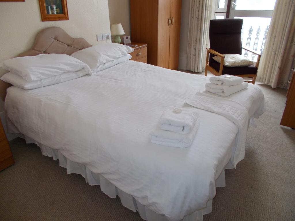 Daunceys Hotel Weston-super-Mare Room photo
