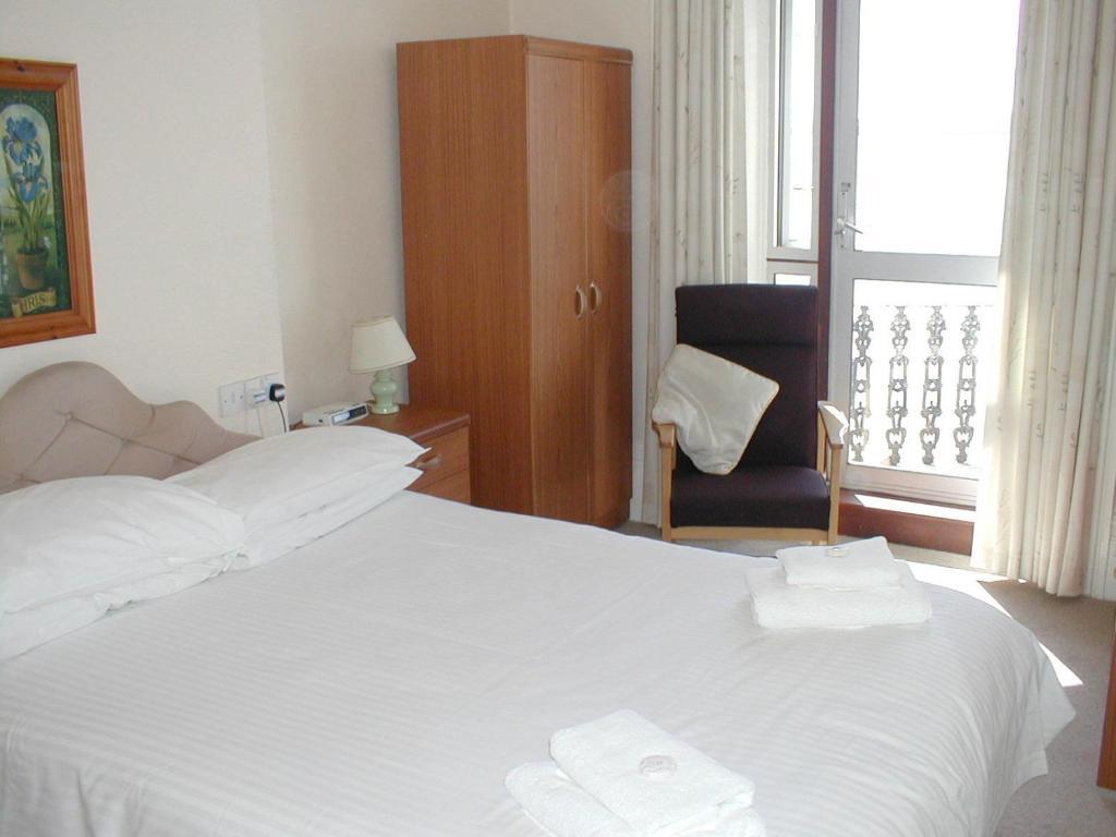 Daunceys Hotel Weston-super-Mare Room photo